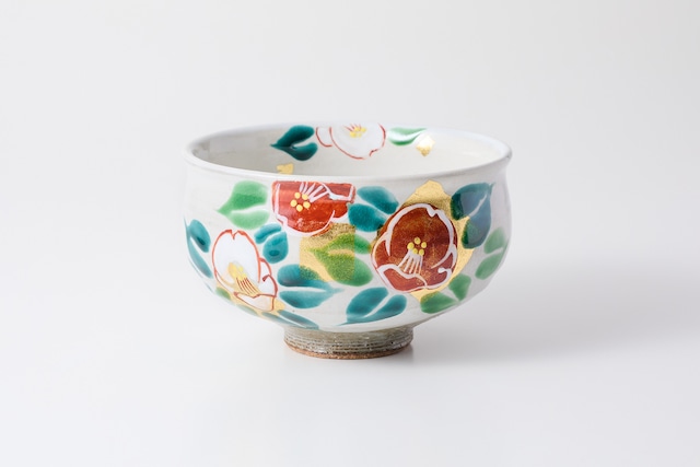 抹茶碗　金箔つばき