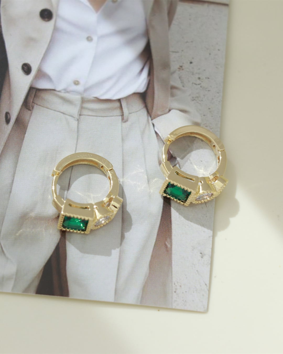 スクエアグリーンストーンピアス G25085