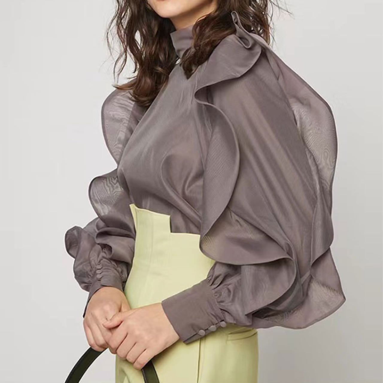 フリルスリーブ シアーブラウス T012