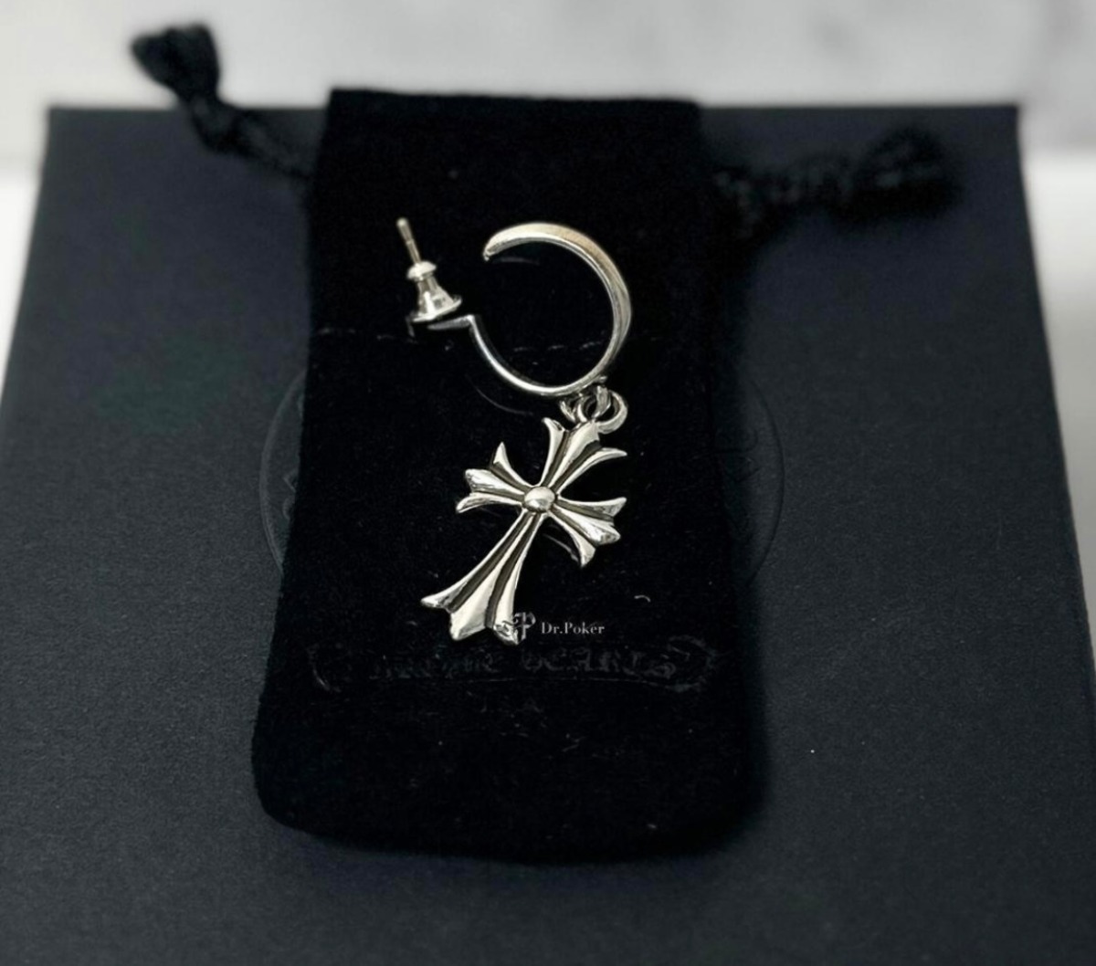 正規クロムハーツ タイニーCHピアス 片耳 刻印ありChrom hearts 目覚め  