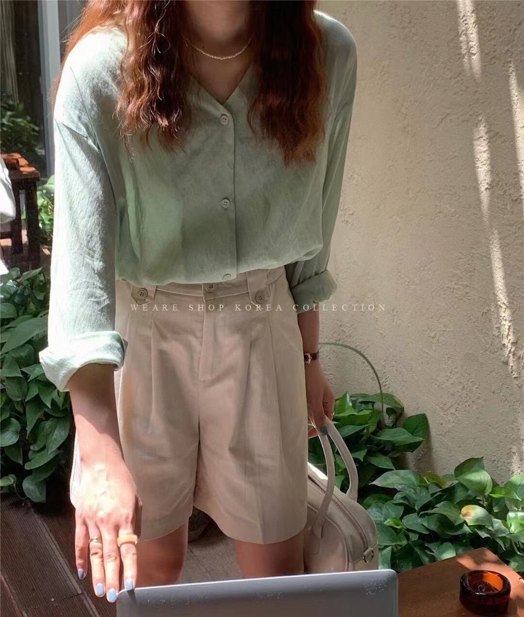 Vネックブラウス　AJ2205-684