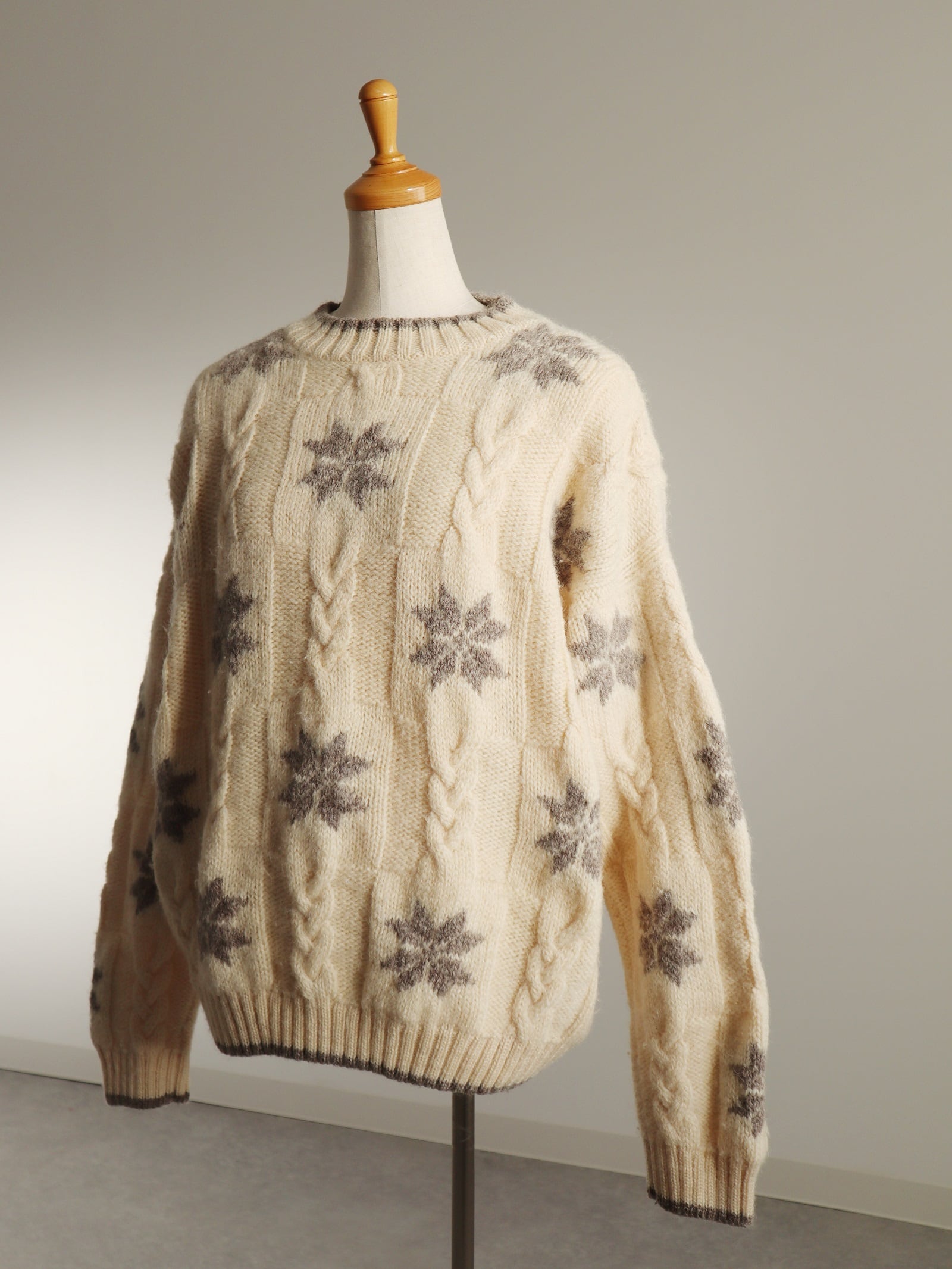 ●made in ENGLAND snowflake & cable pure wool sweater