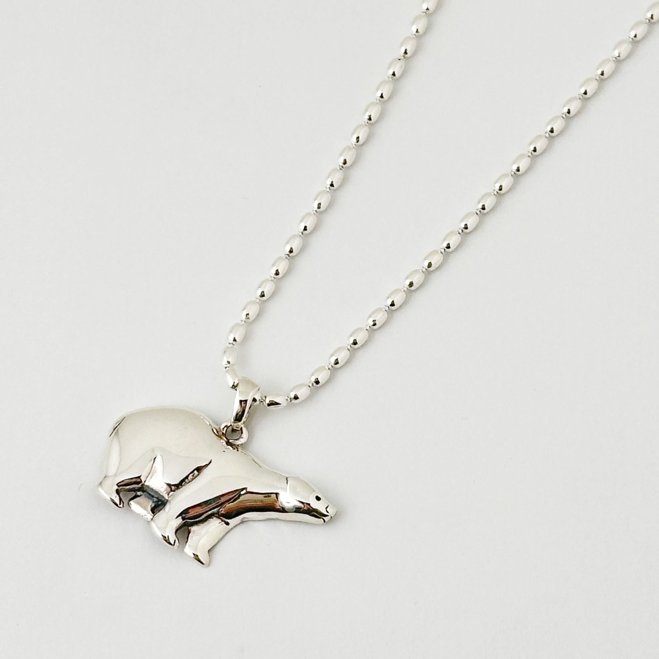 ポーラーベア ペンダント TOP ネックレス 熊 くま