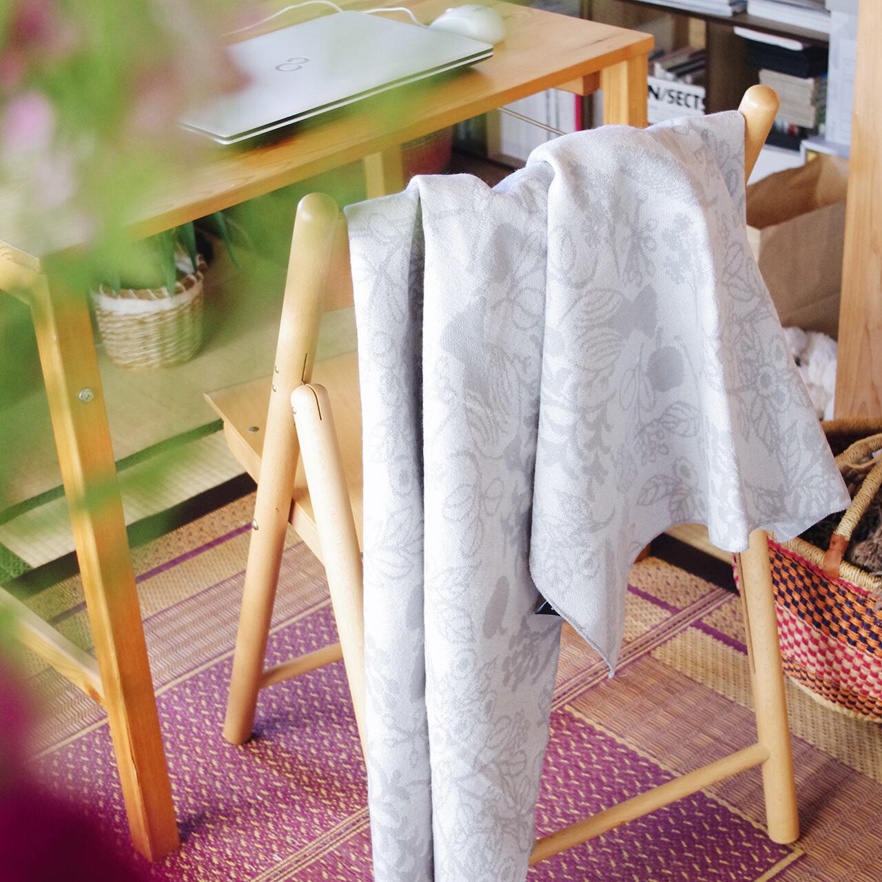 Forest jacquard blanket Elää