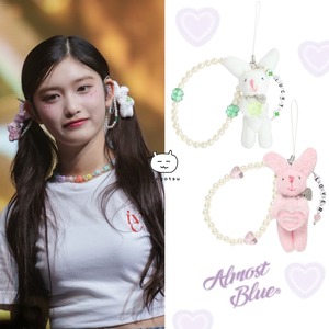 ★IVE イソ 着用!!【Almostblue】LOVER / LUCKY BUNNY STRAP CHARM キーホルダー