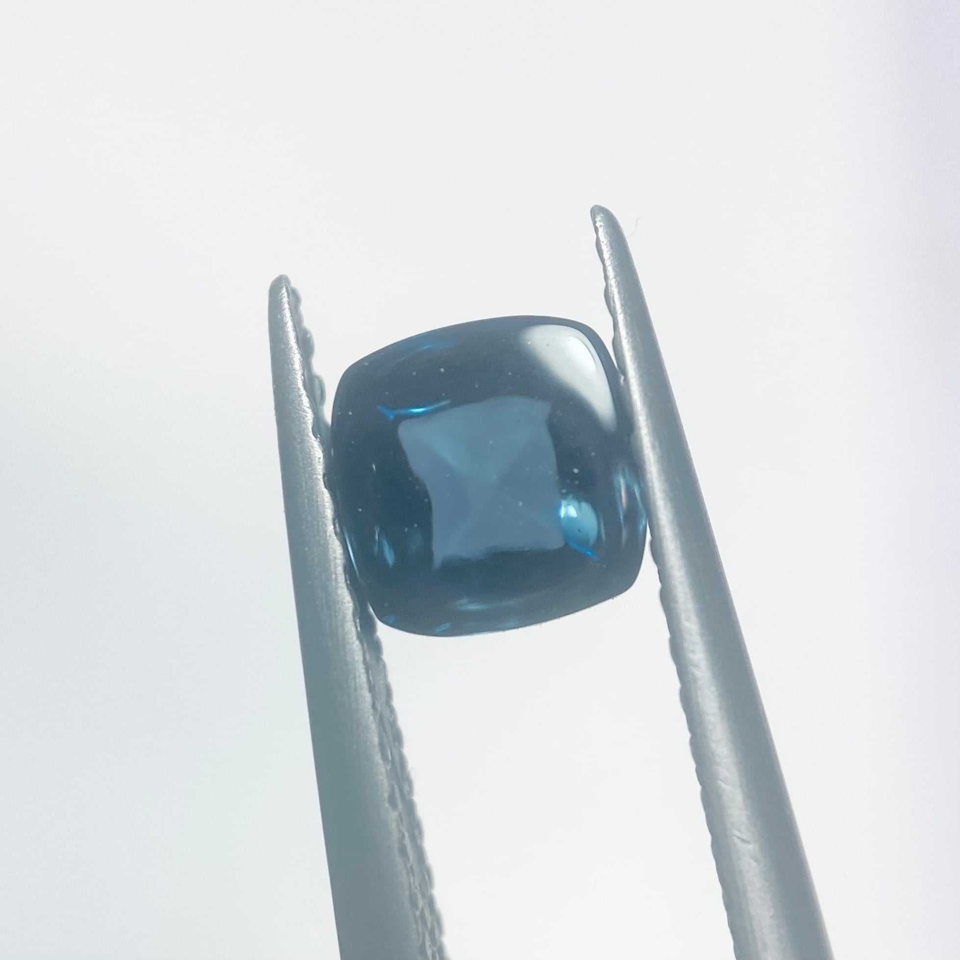 コロンとかわいいロンドンブルートパーズ1