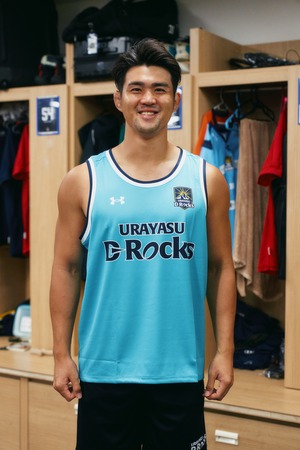 2025-26シーズン バスケシャツ(ライトブルー/ネイビー）