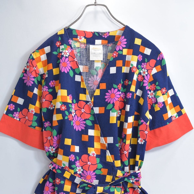 70～80s Solida ソリダ レトロ KIMONOスタイル カシュクールシャツ 総柄 花柄 幾何学模様 半袖シャツ ヴィンテージ ビンテージ ヨーロッパ古着 レディースL相当