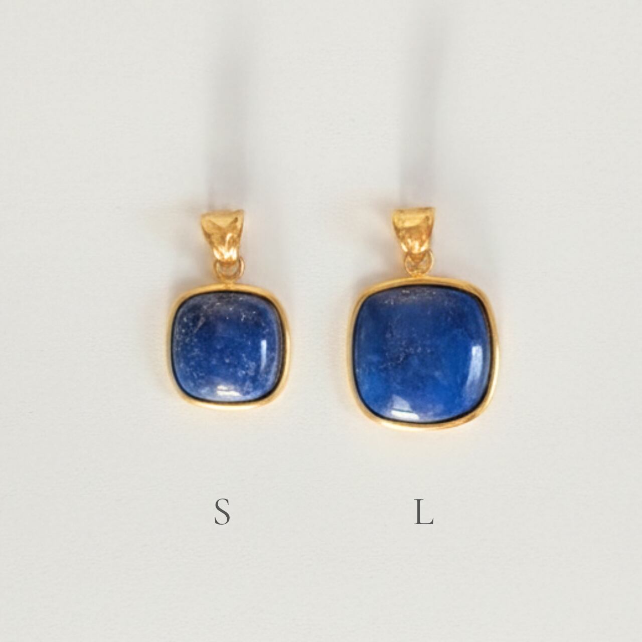 【アフガニスタン産】ラピスラズリ ペンダント トップ(S/スクエア)|SV925(ゴールド)〈ギフトボックス付き〉