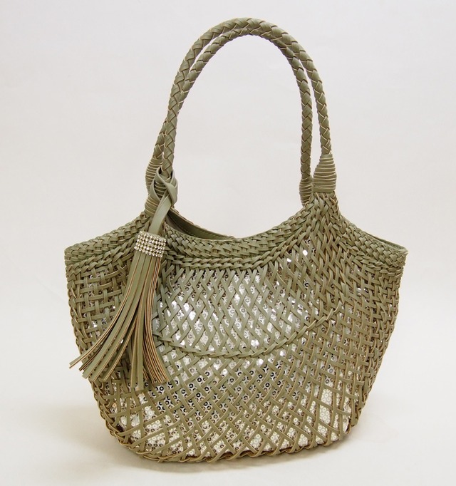 華やかなデザイン メッシュ素材×スパンコールデザインタッセル付きトート ミラノメッシュ