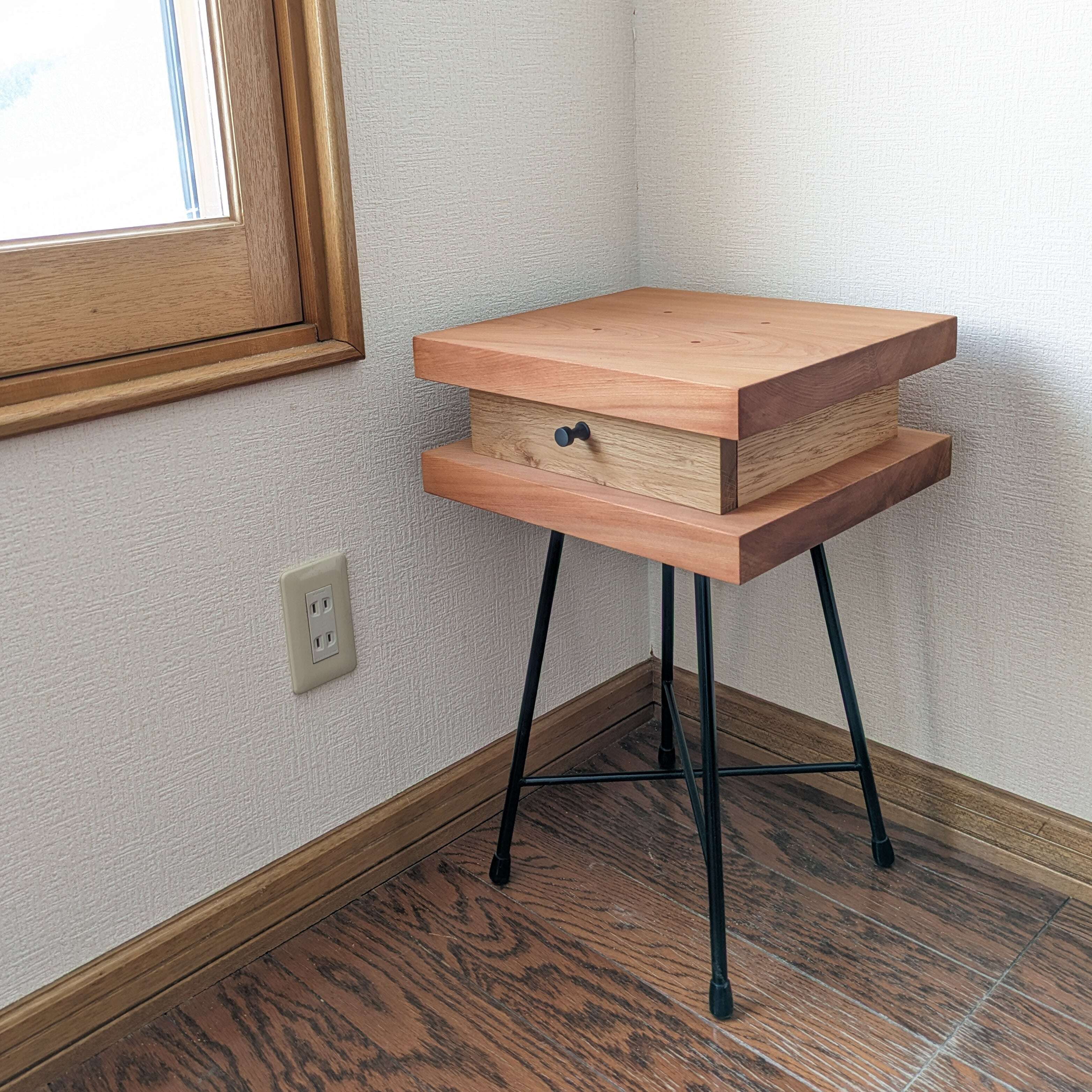 【ハンドメイド】レコードサイドテーブル【リメイク家具】 1f0fee3386373769f7885a4a4aff2e