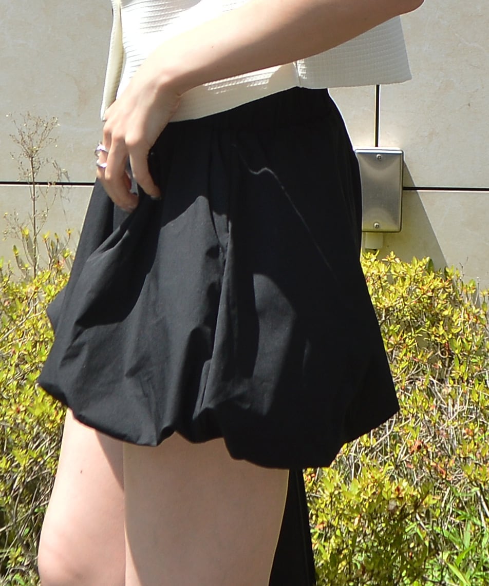 930289 バルーンショートパンツ | &soiree アンドソワレ