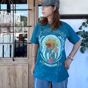 ボタニカルTシャツ
