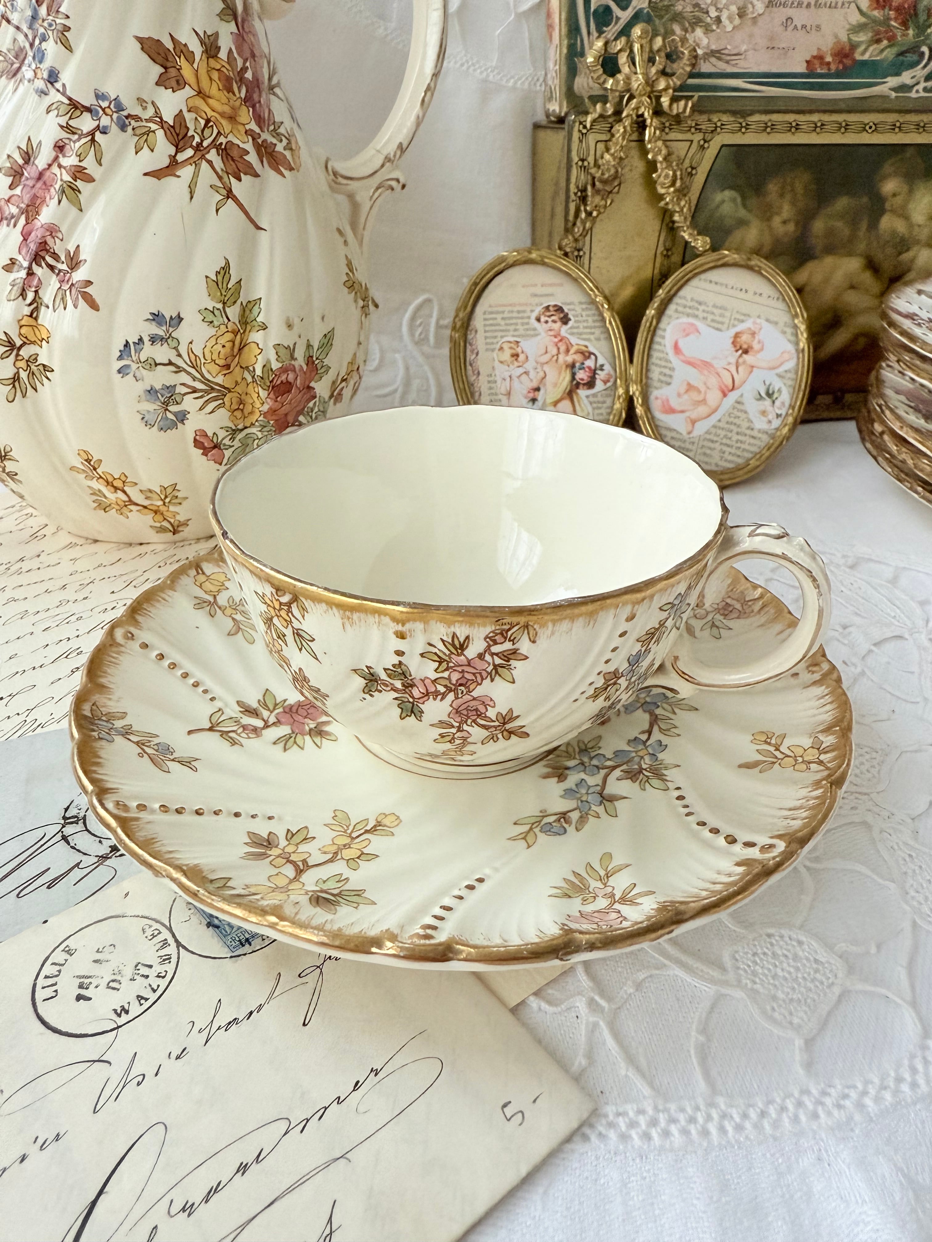 フランスアンティーク サルグミンヌ ルイ15世 ティーカップ & ソーサー