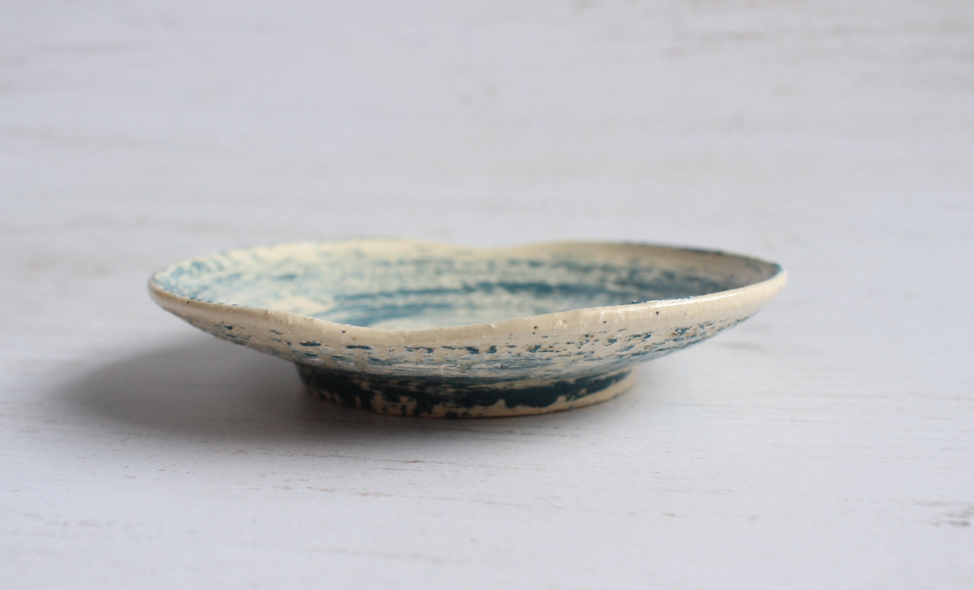 ゆらぎの皿 -Peacock-