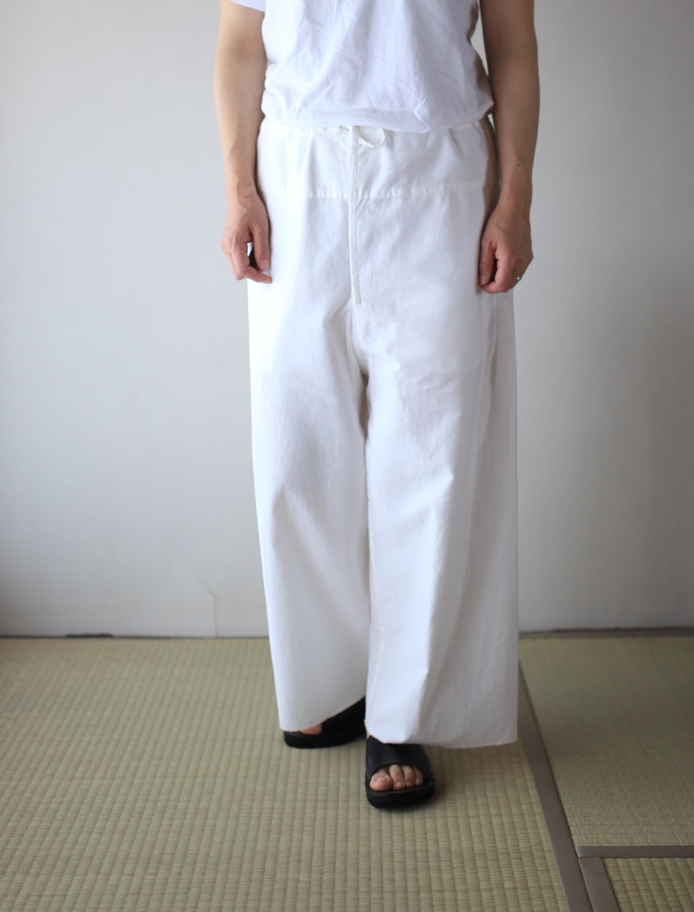 YAECA |ワイドパンツ white