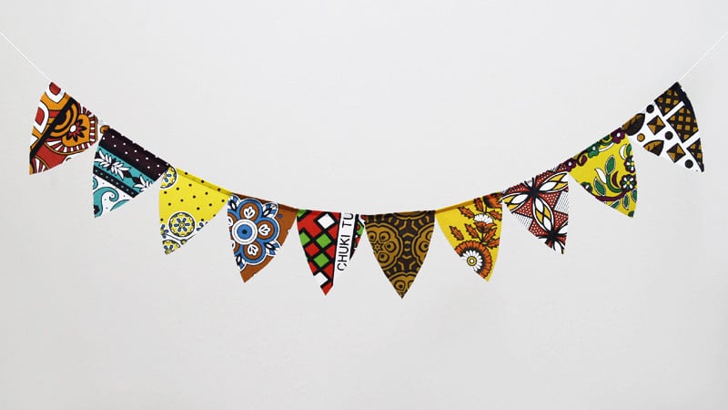 カンガのガーランド 模様替え テント キャンプ フラッグガーランド カンガ屋 Katikati カティカティ アフリカ布 カンガ 専門店