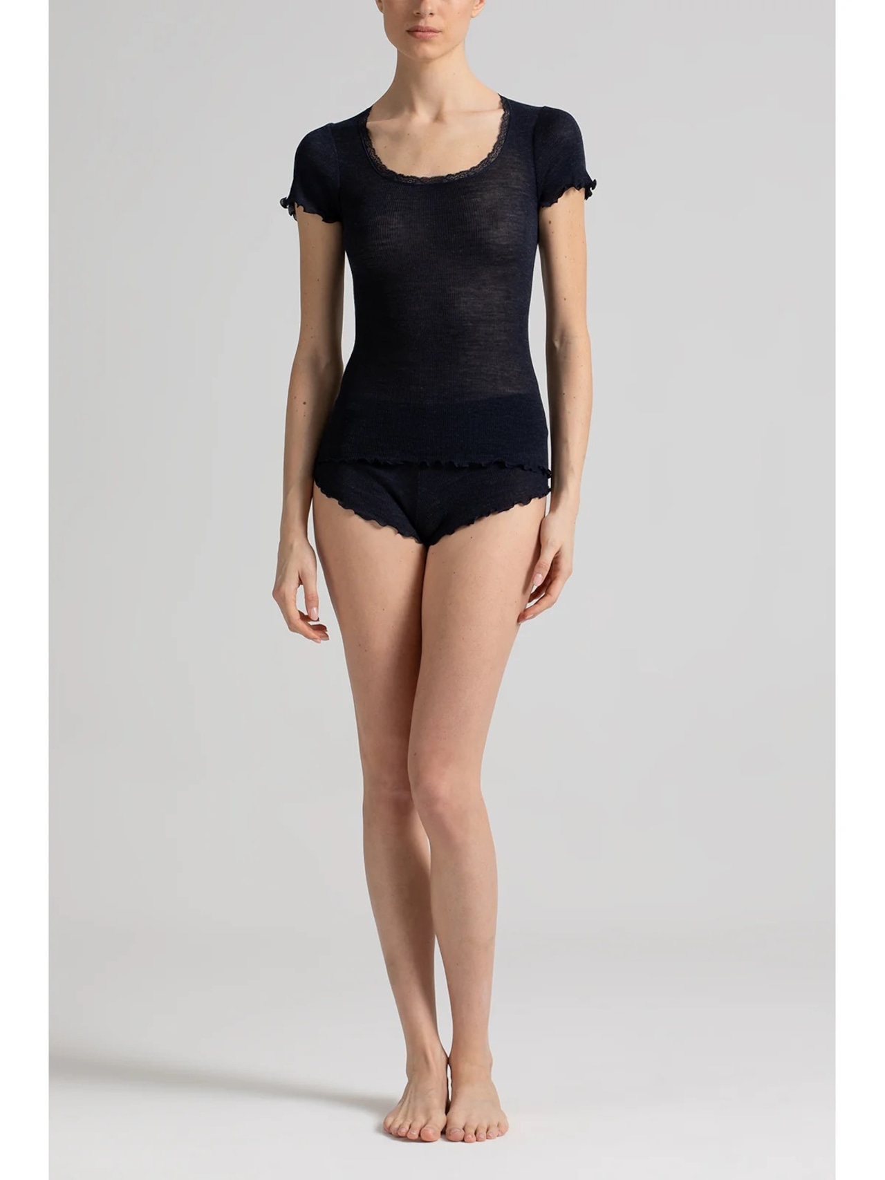 Boglietti ウールシルク半袖 レースあり ブラック、オフホワイトの2色展開