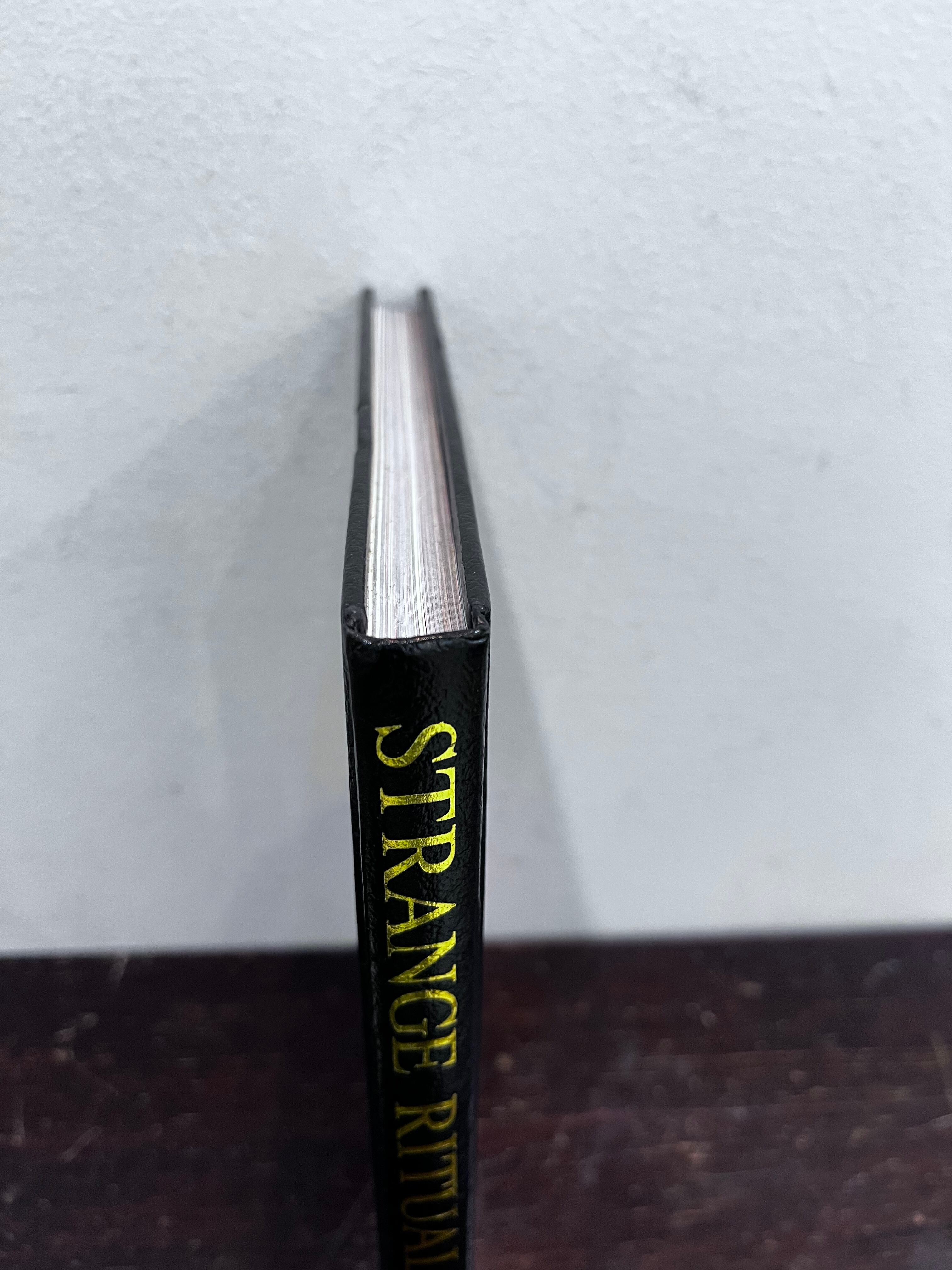 STRANGE RITUAL DAVID BYRNE | zbooks