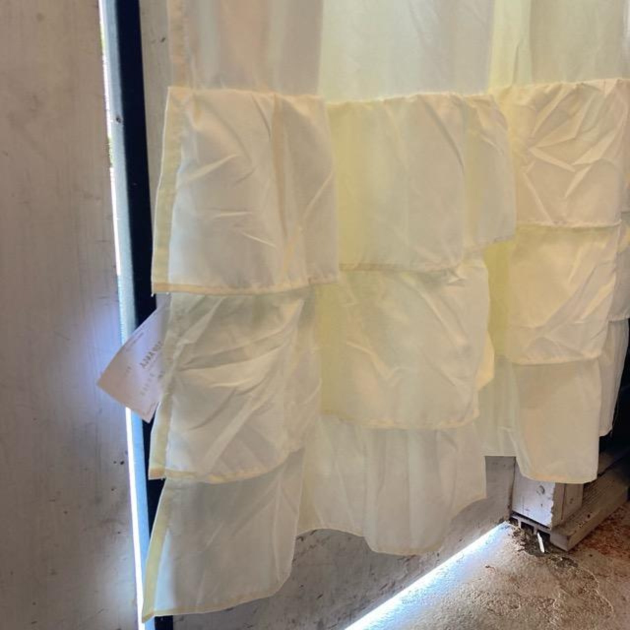 TOPANGA Fabric ボリュームラッフルカーテン アイボリー 130×160cm インテリア カーテン テーブルクロス ソファ フリルカーテン カーテンポール