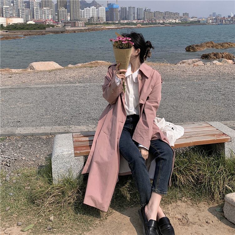 程良い辛さを効かせたデザイン ピュアカラー ロングセクション トレンチコー 気質