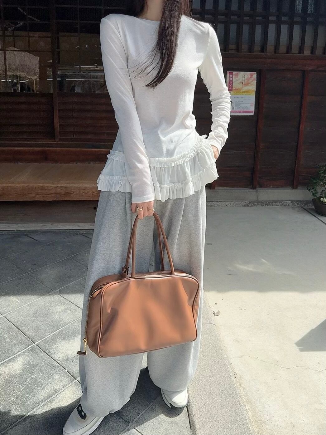 Hemruffle tunic tee / ivory,black(4月下旬頃発送予定)