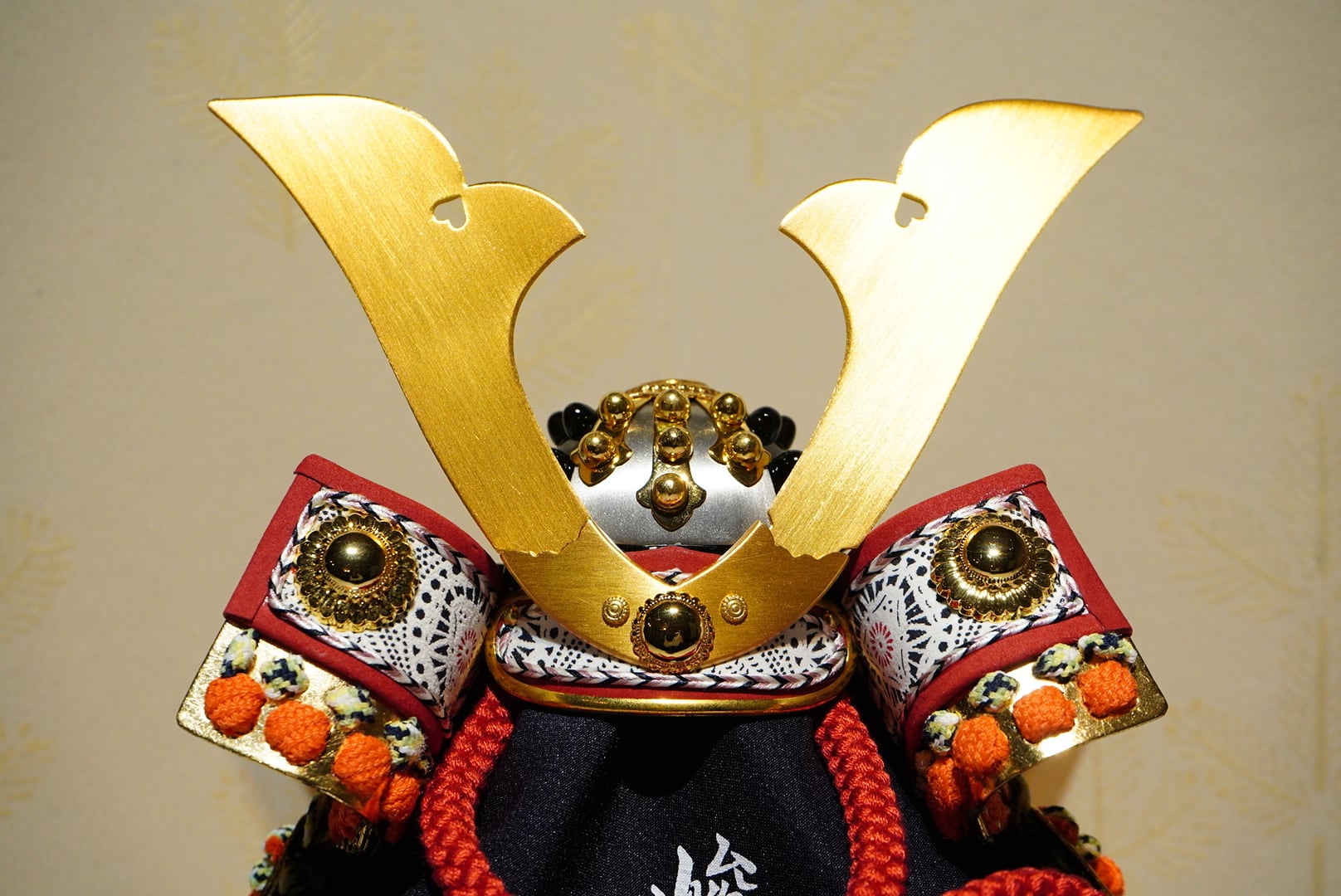 久月〉5号 御兜飾り 加藤峻厳 作〔55〕 | NAGANOYA ONLINESHOP