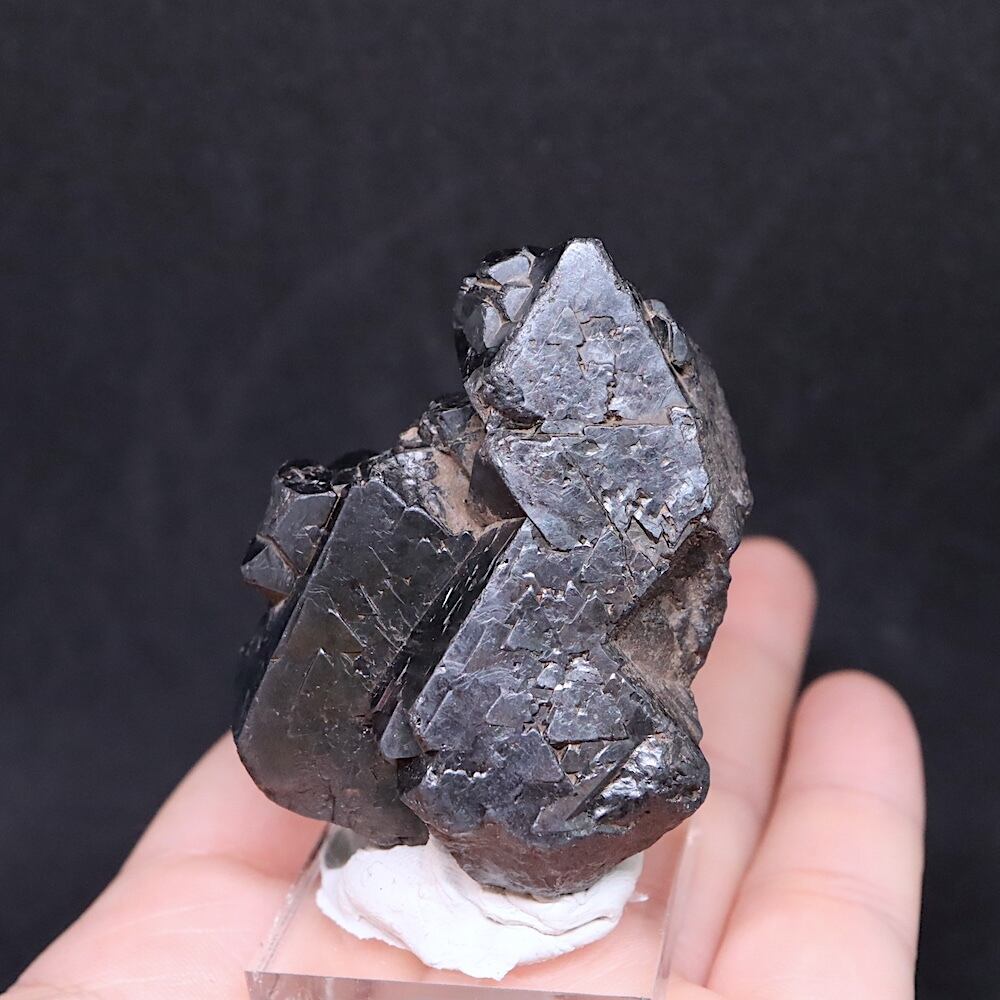 特大マグネタイト アパタイト 磁鉄鉱 985,6g MGT034 原石 マグネタイト