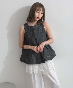 2603020 フロントタックフレアノースリーブトップス black