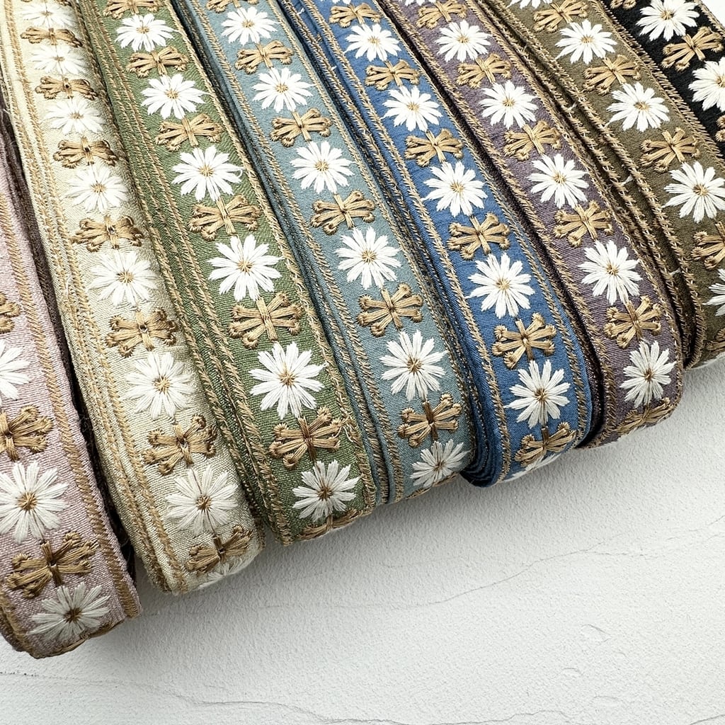 デイジークロス NEWタイプ [グリーン]インド刺繍リボン 2584 | インド