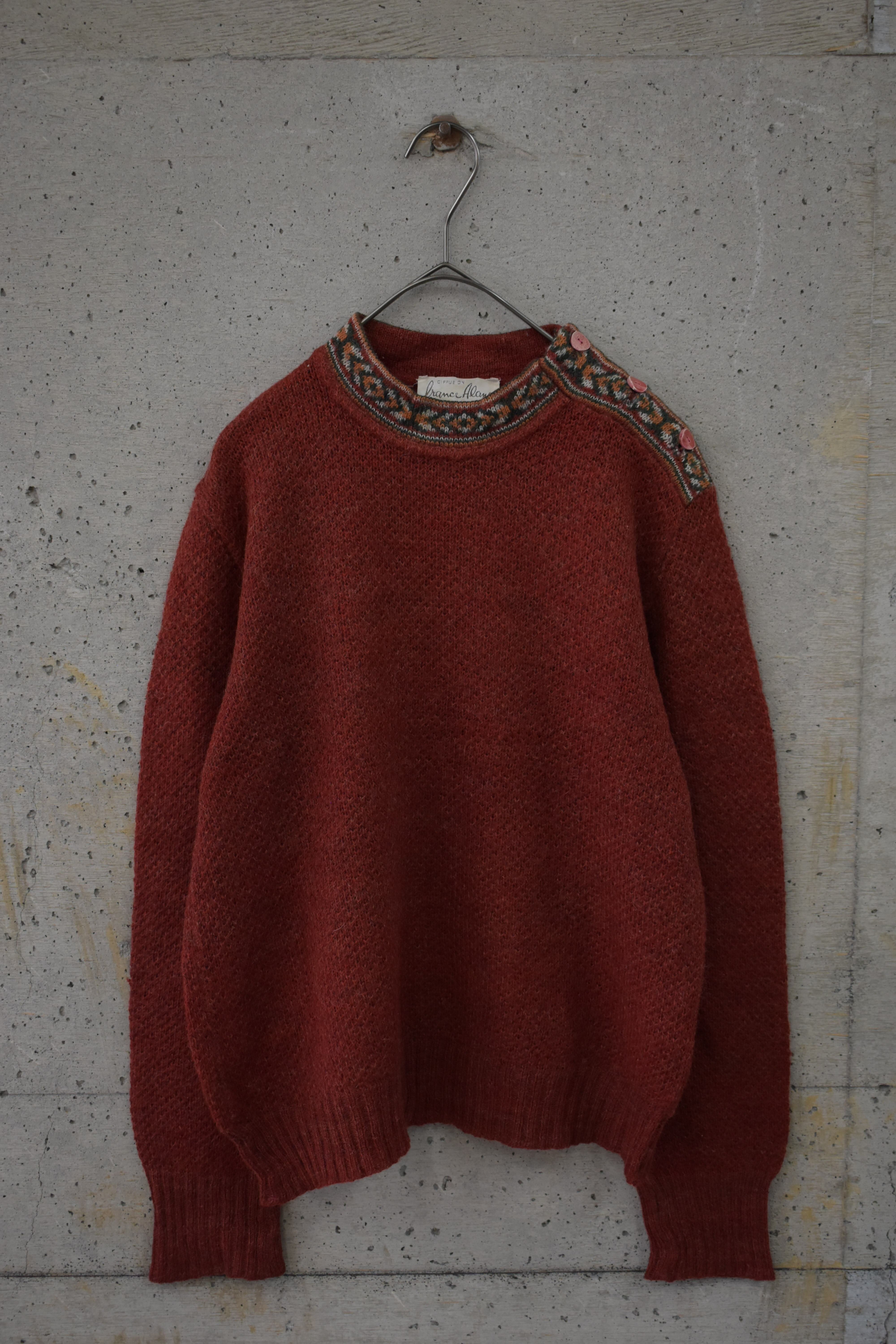 Brown-red loose-fit knit top