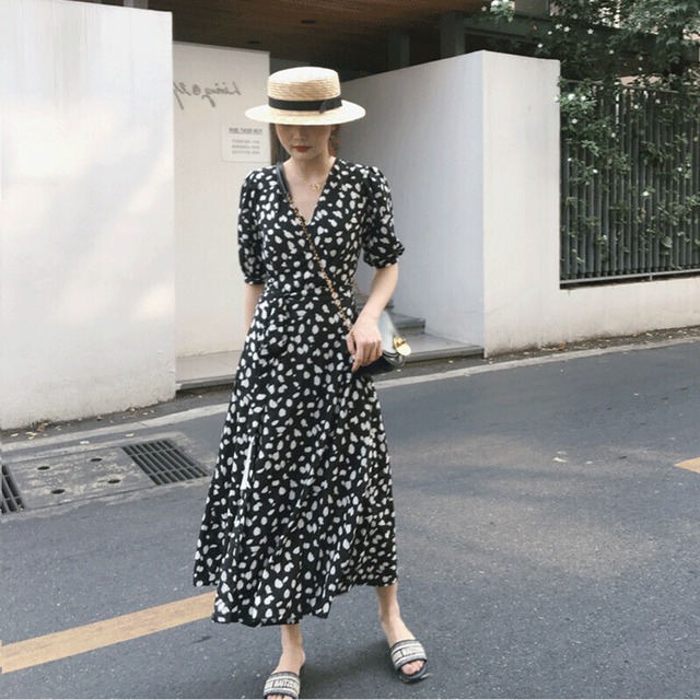 ワンピース ダルメシアン柄 ハーフスリーブ スリット ミドル丈 ブラック ホワイト レッド 韓国 韓国ファッション オルチャン オルチャンファッション P555 Koreanplus 韓国ファッション コリアンファッション オルチャンファッション ワンピース ダルメシアン柄 ハーフスリーブ スリット ミドル丈 ブラック ホワイト レッド 韓国 韓国ファッション オルチャン オルチャンファッション P555 Koreanplus 韓国ファッション コリアンファッション オルチャンファッション