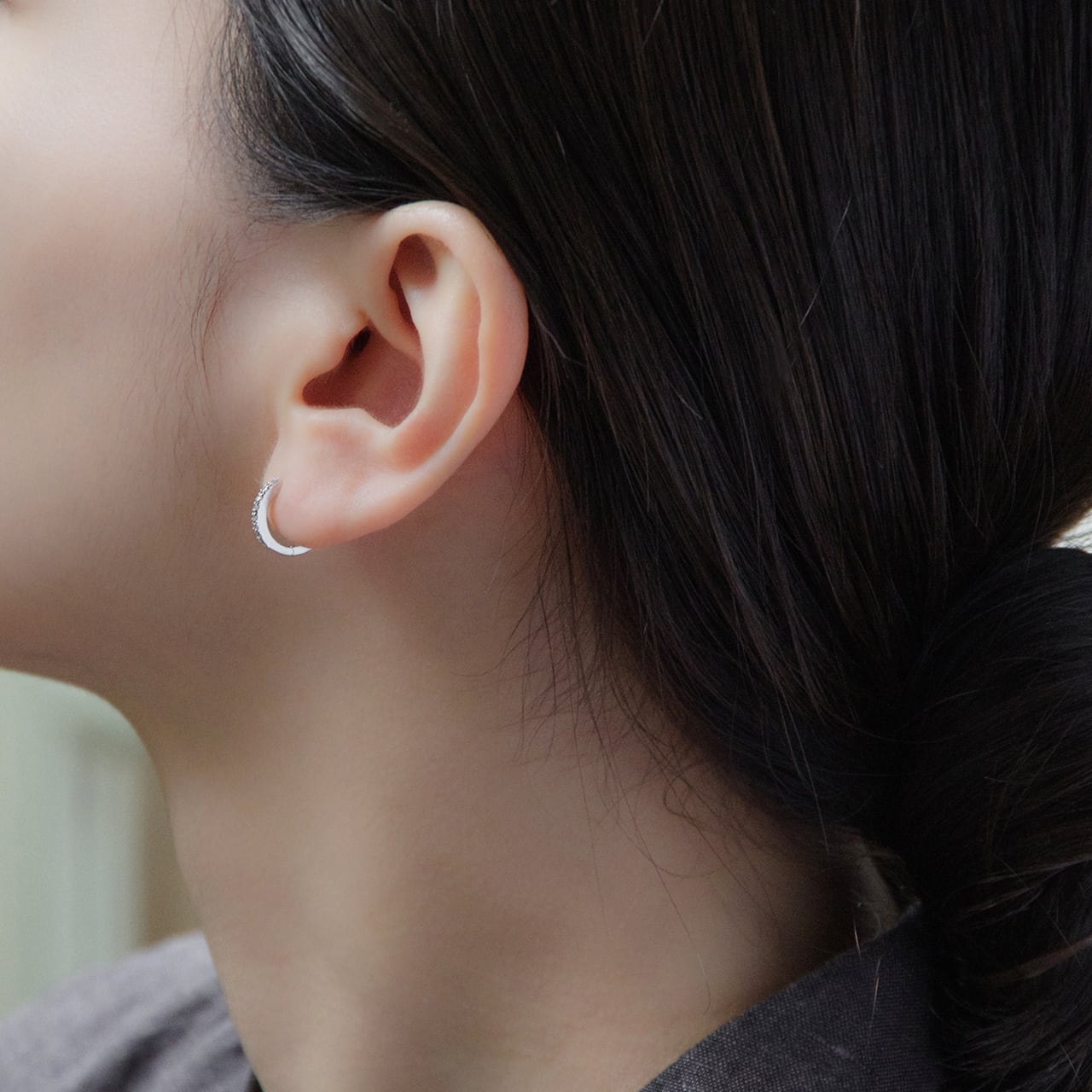 K18ホワイトゴールド 直径12mmダイヤモンドフープピアス【MKW0014P1