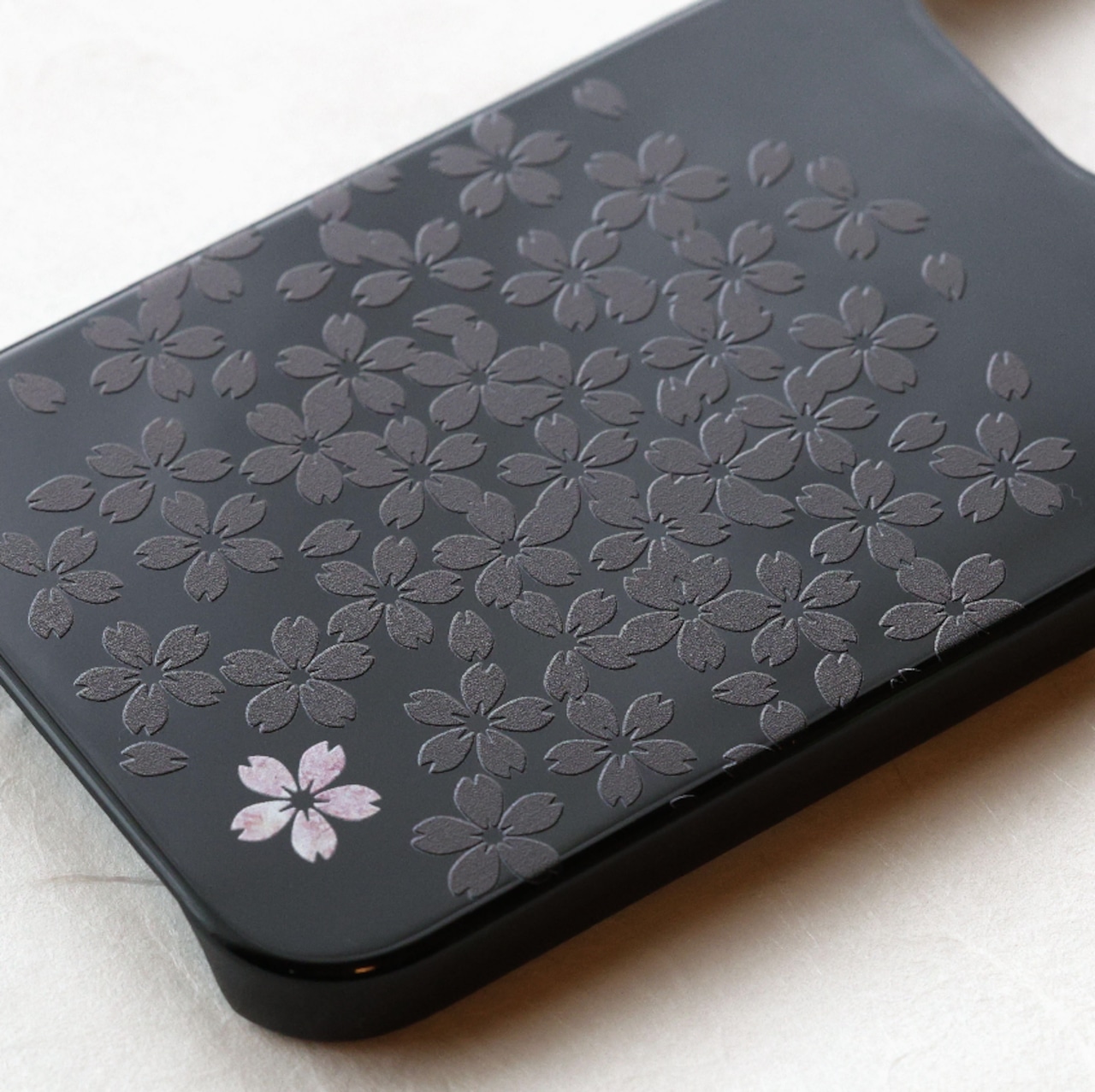 【USED品】一輪桜 - 和風 立体型 iPhoneケース【iPhone14Pro】