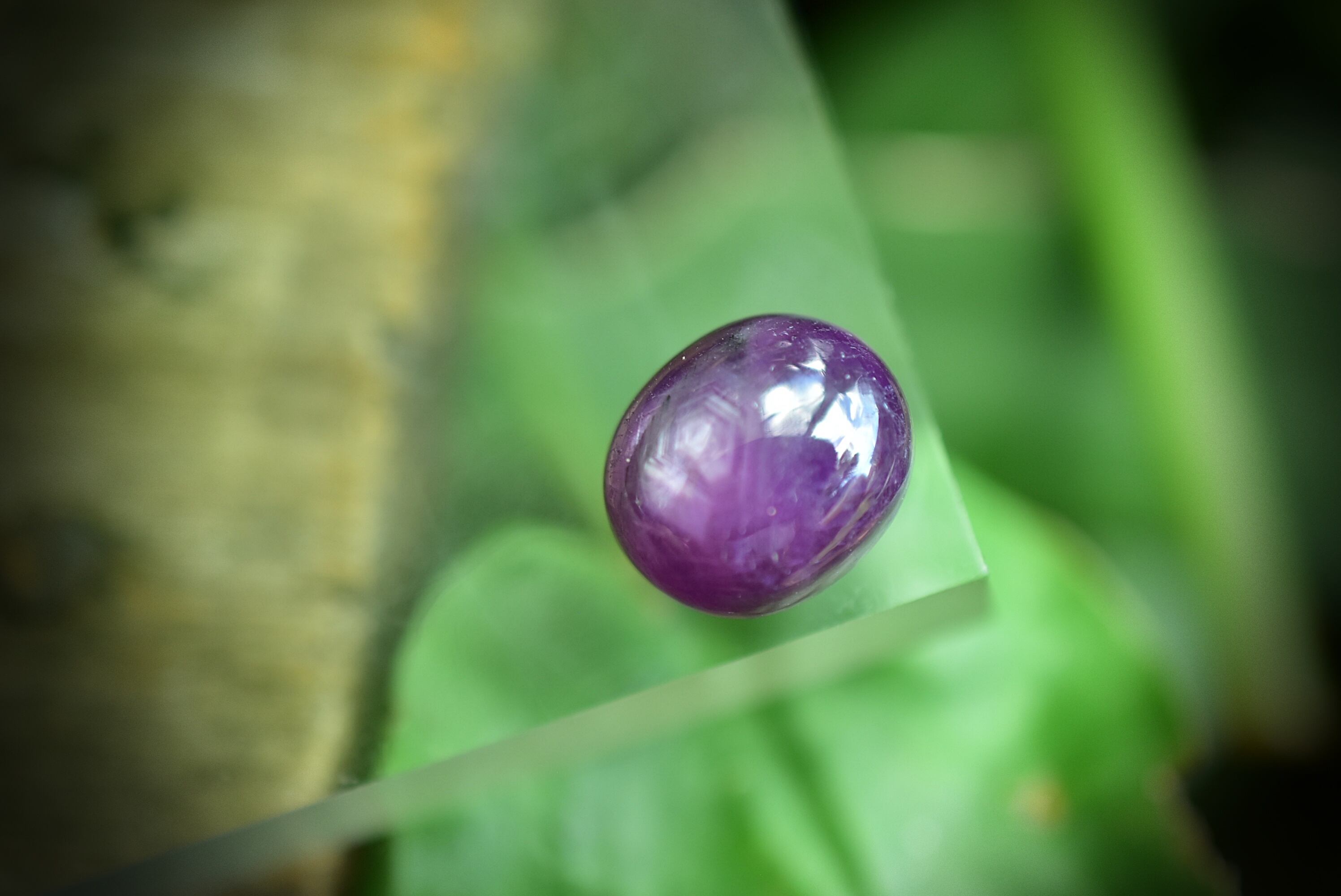 コランダム入り☆ルビー ルースs587 | Funky garuda Stone (ファンキー