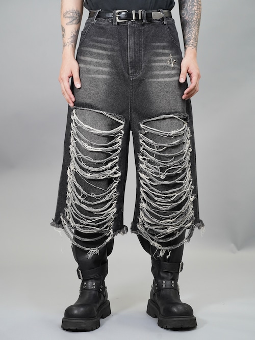 【LOVE KILLER】Clash damage baggy denim shorts