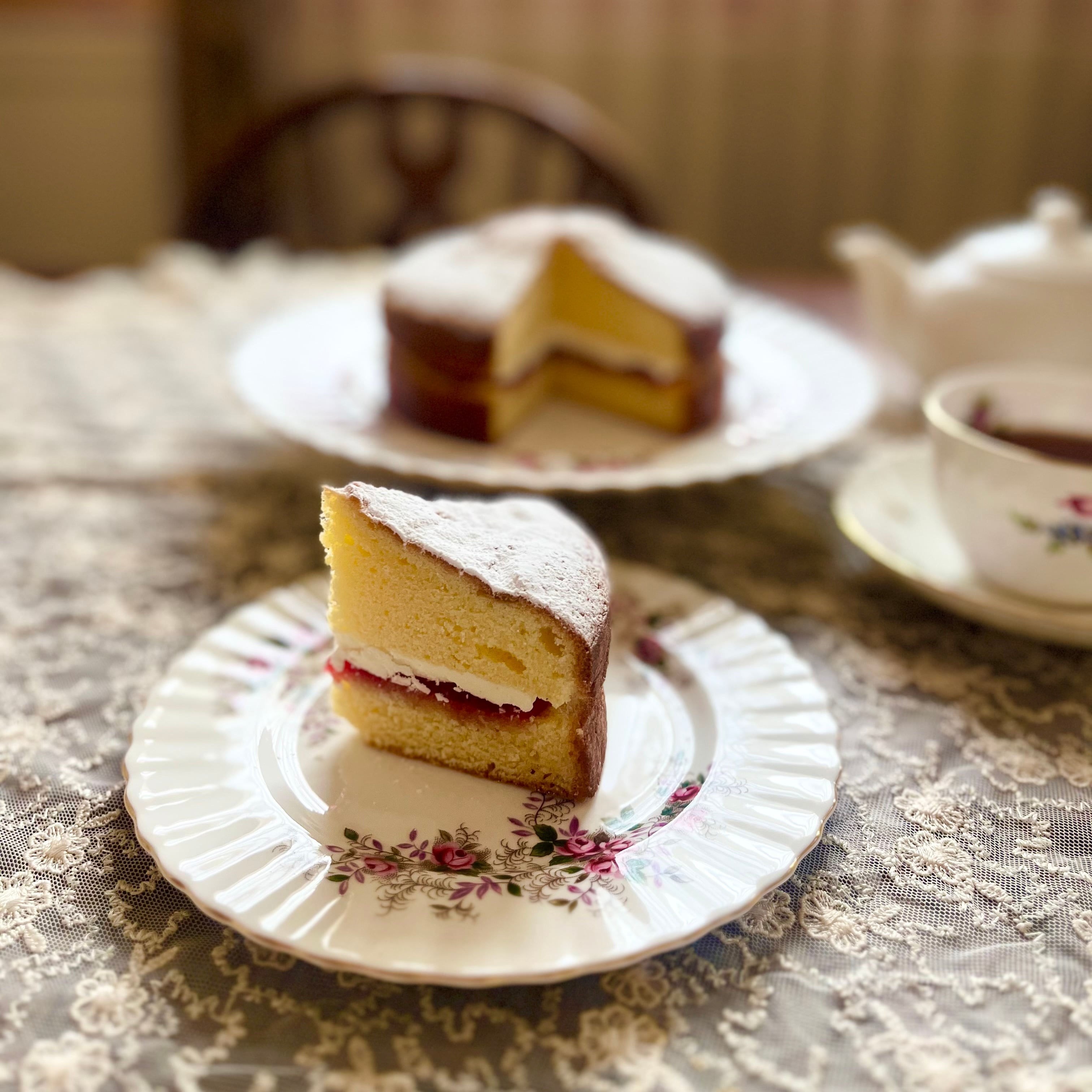 ヴィクトリアンサンドイッチケーキ 〈バタークリーム＆ラズベリー