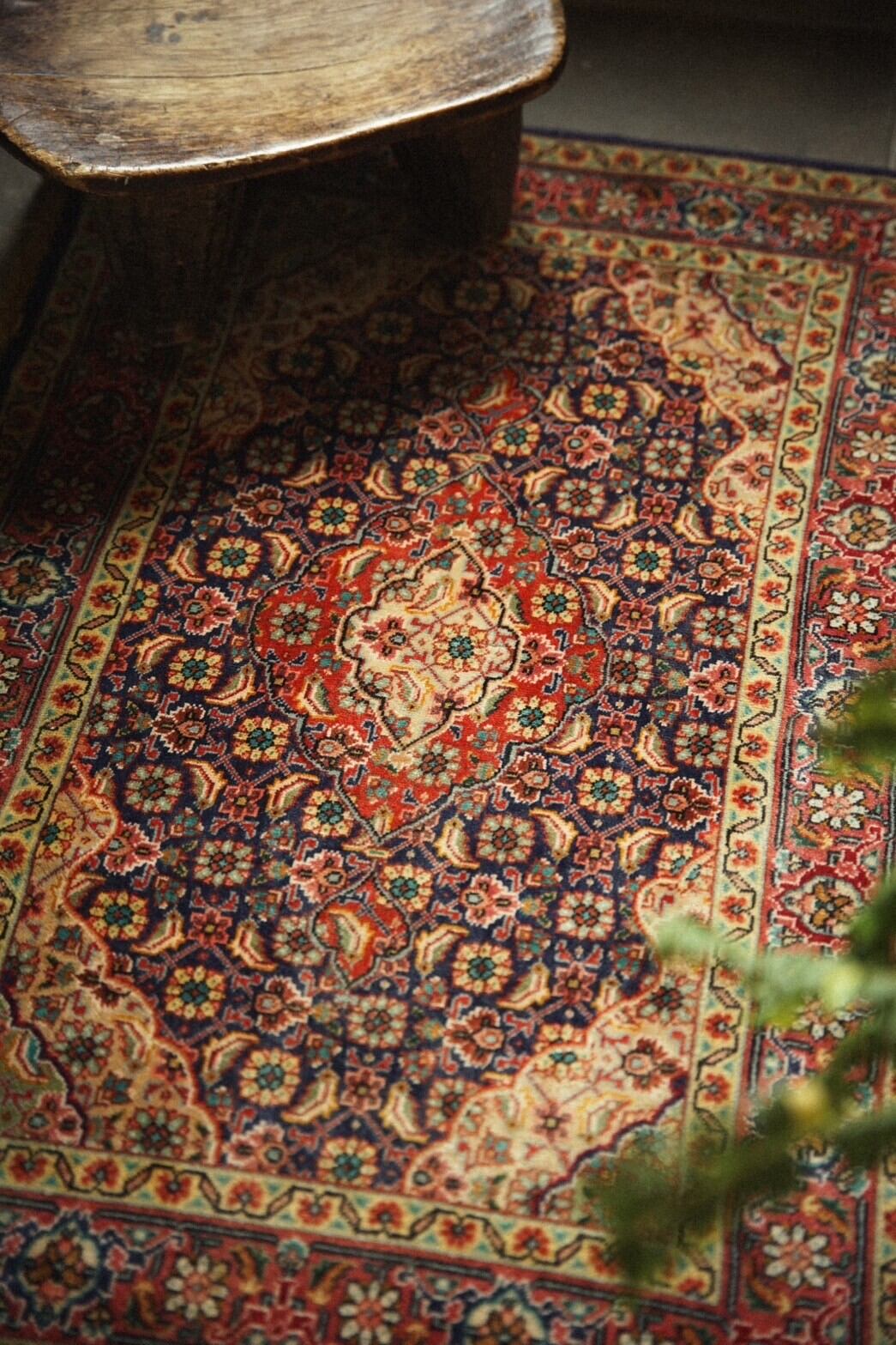 1211-01 Vintage Percian Sana rug