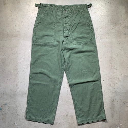 50's 60's U.S.ARMY ベイカーパンツ OG107 コットンサテン サイドアジャスト有り 米軍 MEDIUM 実寸W32 ミリタリー 希少 ヴィンテージ BA-1551 RM1970H