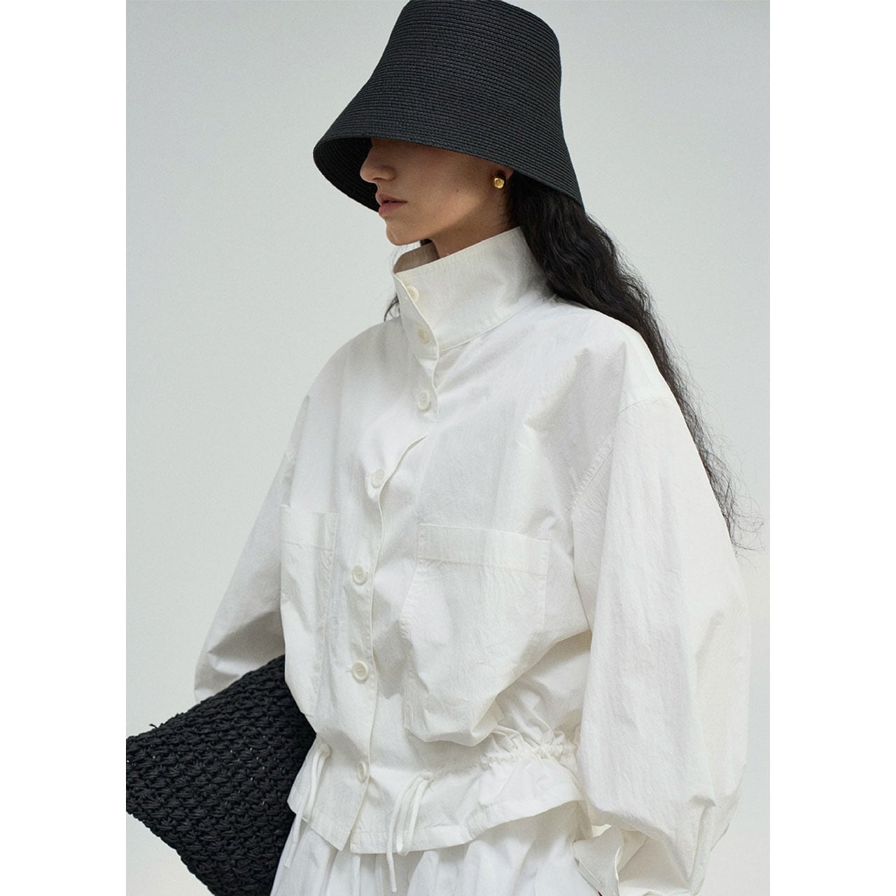 Stand Collar Back Gather Simple Blouson | SSISIL 公式オンラインストア