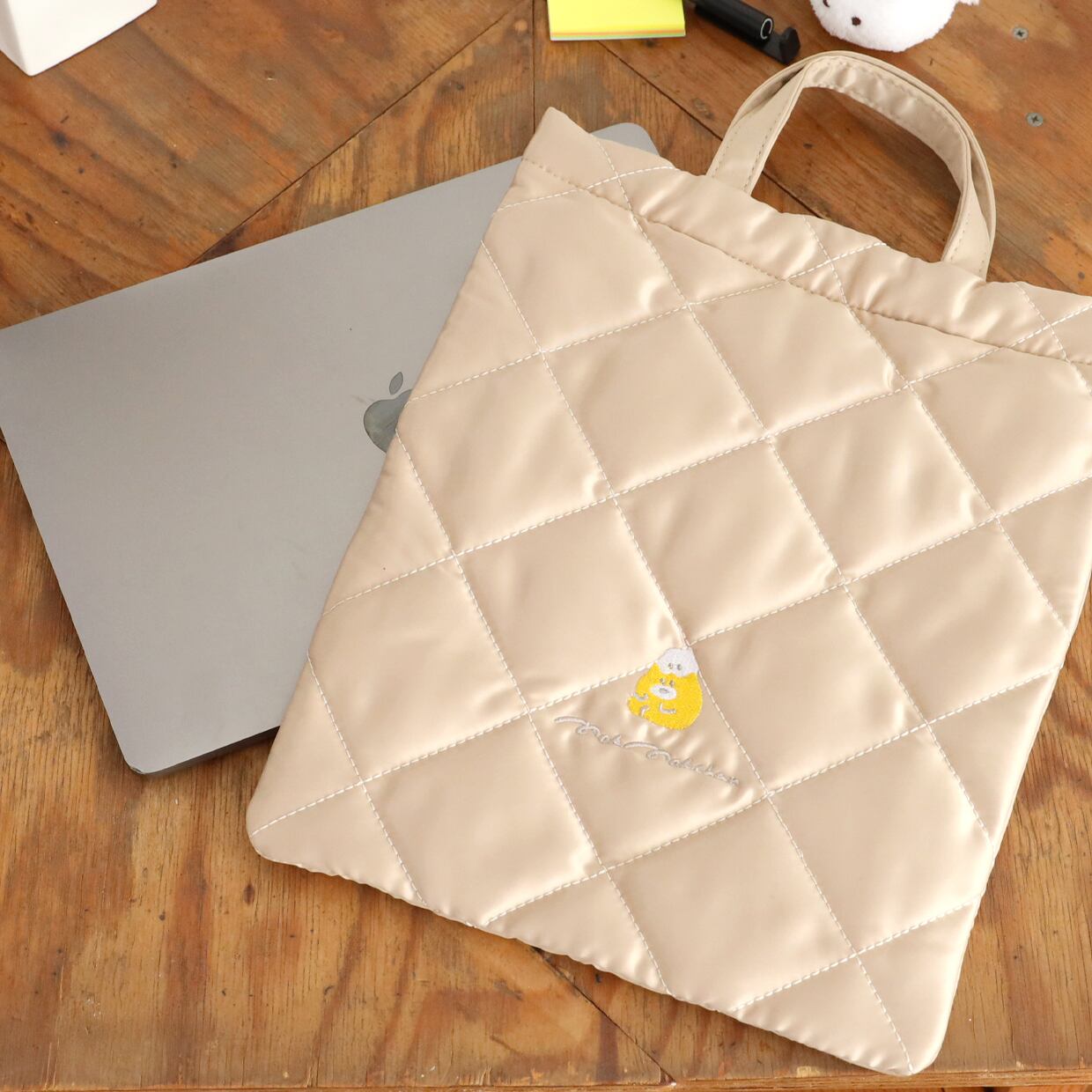 キルティングPCケースバック/ベージュ（MK-443) | もくもくちゃん公式