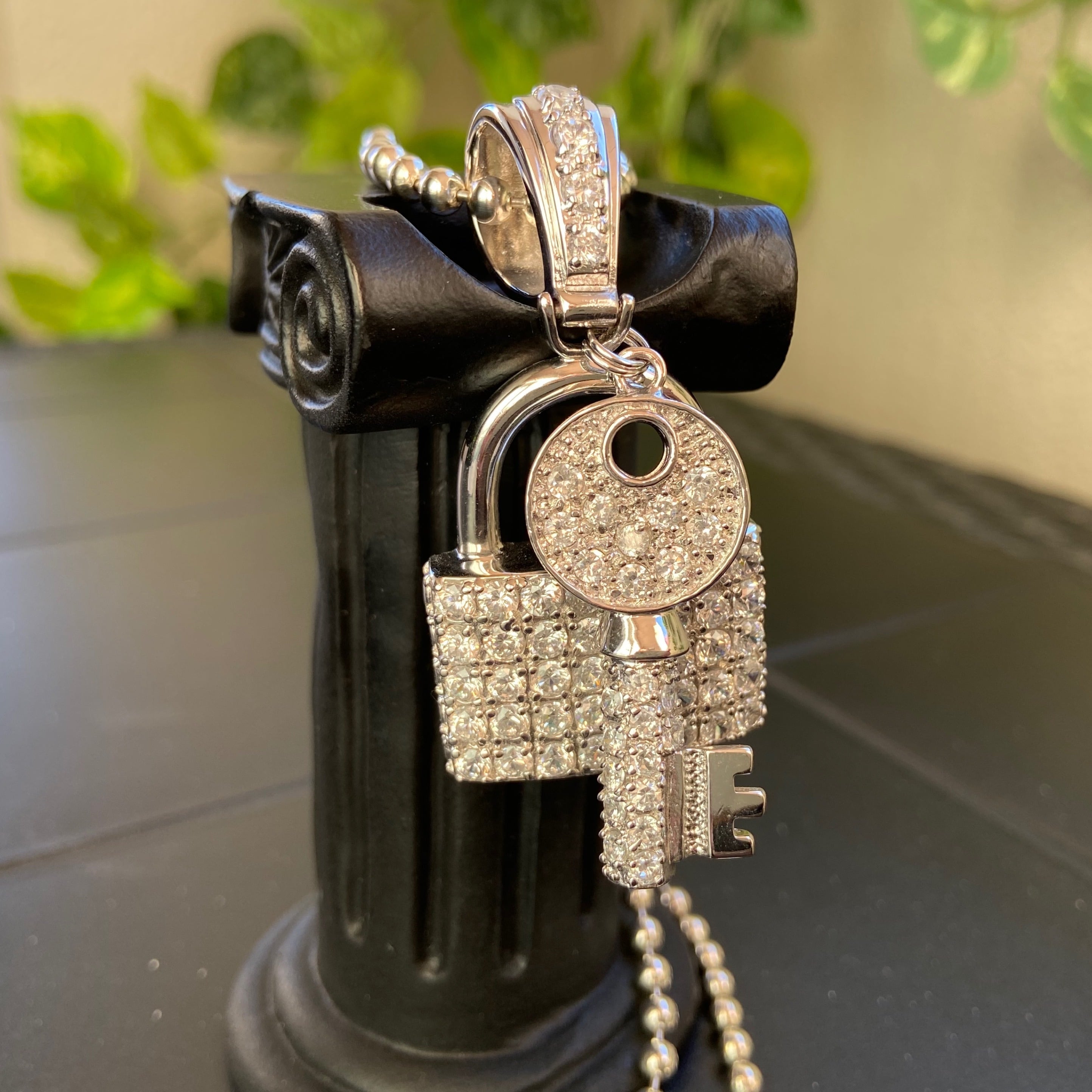 かぎ大＊New York/USAインポートペンダントトップ｜BIGカギ・KEY CZ