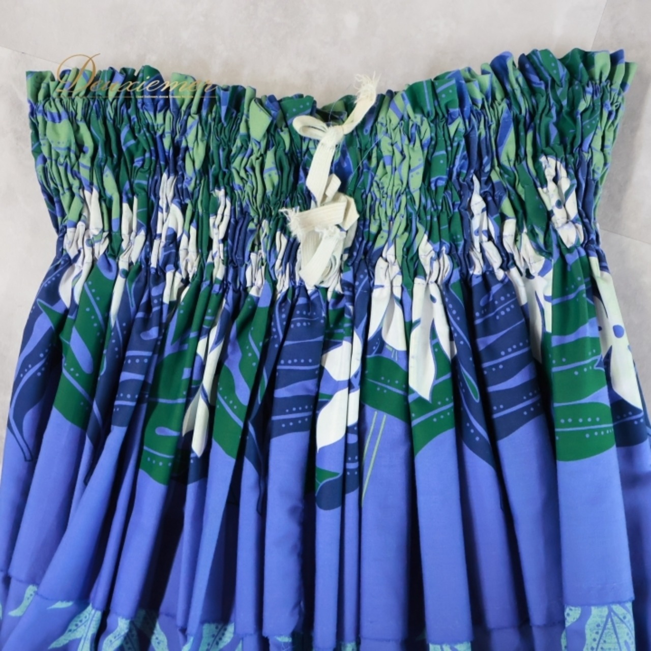 フラダンス 衣装 パウスカート パープル系 フラ ダンス レッスン シングル アロハ 花柄 ハワイアン 練習 華やか 紫 白 緑 ハワイアンプリント スカート ふんわり ホワイト系 グリーン系