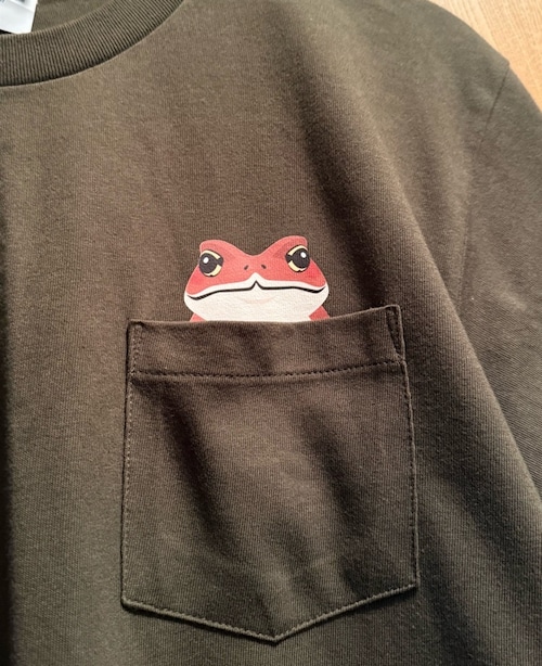 ポッケにアズマヒキガエル Tシャツ