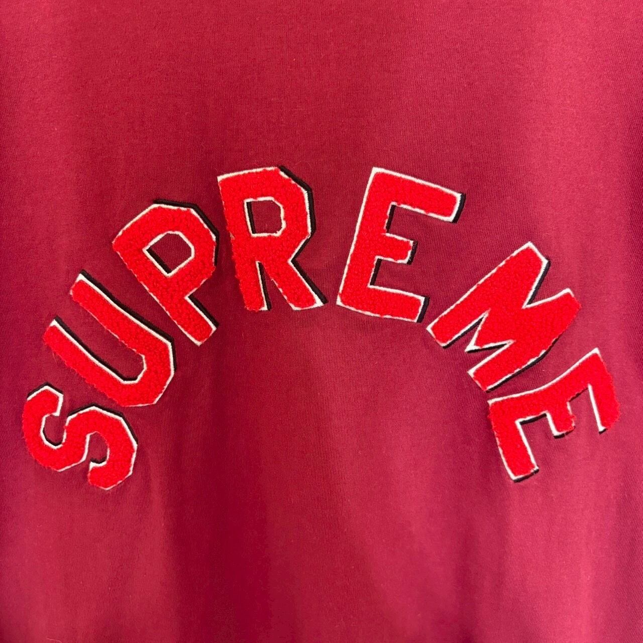 supreme アーチロゴ ロンT supreme アーチロゴ Supreme tシャツ」の
