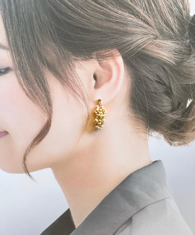 mutsumi ufu  丸い刺繍ネックレス