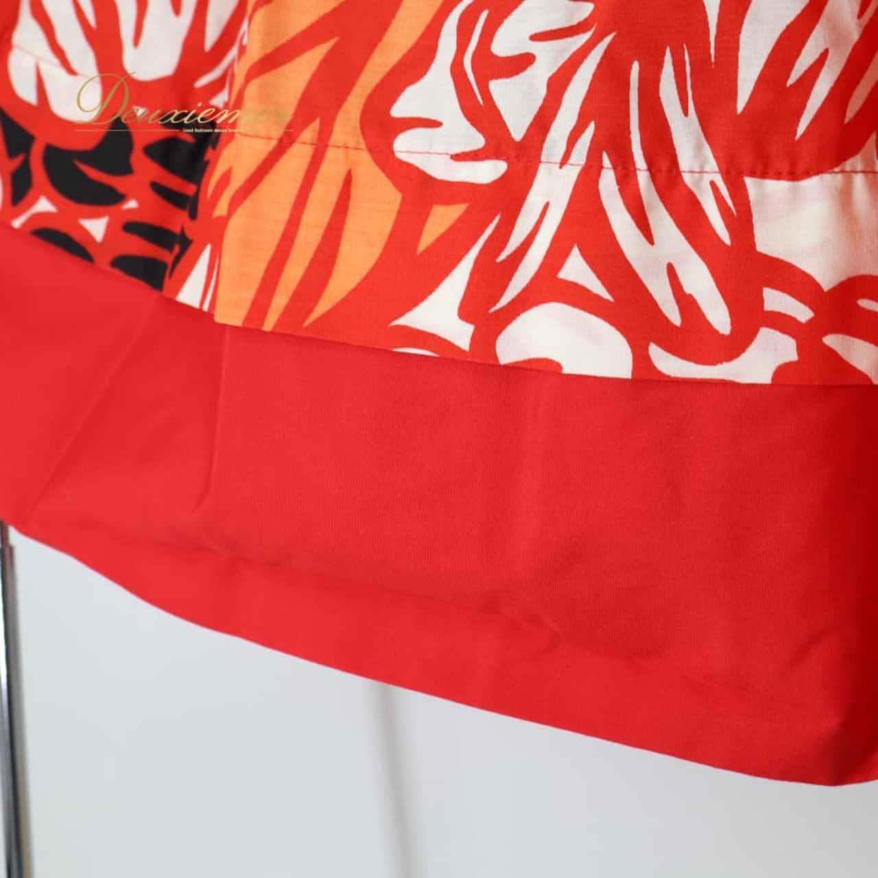 フラダンス 衣装 パウスカート レッド系 トーチジンジャー TorchGinger ハワイアンプリント アロハ フラ ダンス レッスン 練習 スカート 花柄 植物柄 赤 白 橙 黒 ダンス衣装 ハワイアンダンス レディース ブラック系 ホワイト系 オレンジ系 華やか 鮮やか おしゃれ ウエストゴム ゴム仕様 レッド 赤系 黒系 プリント 柄入り カラフル 南国風 ハワイアン イベント 発表会 舞台衣装 レッスン用 練習用 通学 デイリー きれいめ かわいい 大人可愛い ボリュームスカート ドレス風