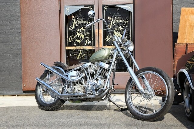 クラックレザー : 60sクラシック コブラシート［タック&ロール］　(CCC02)