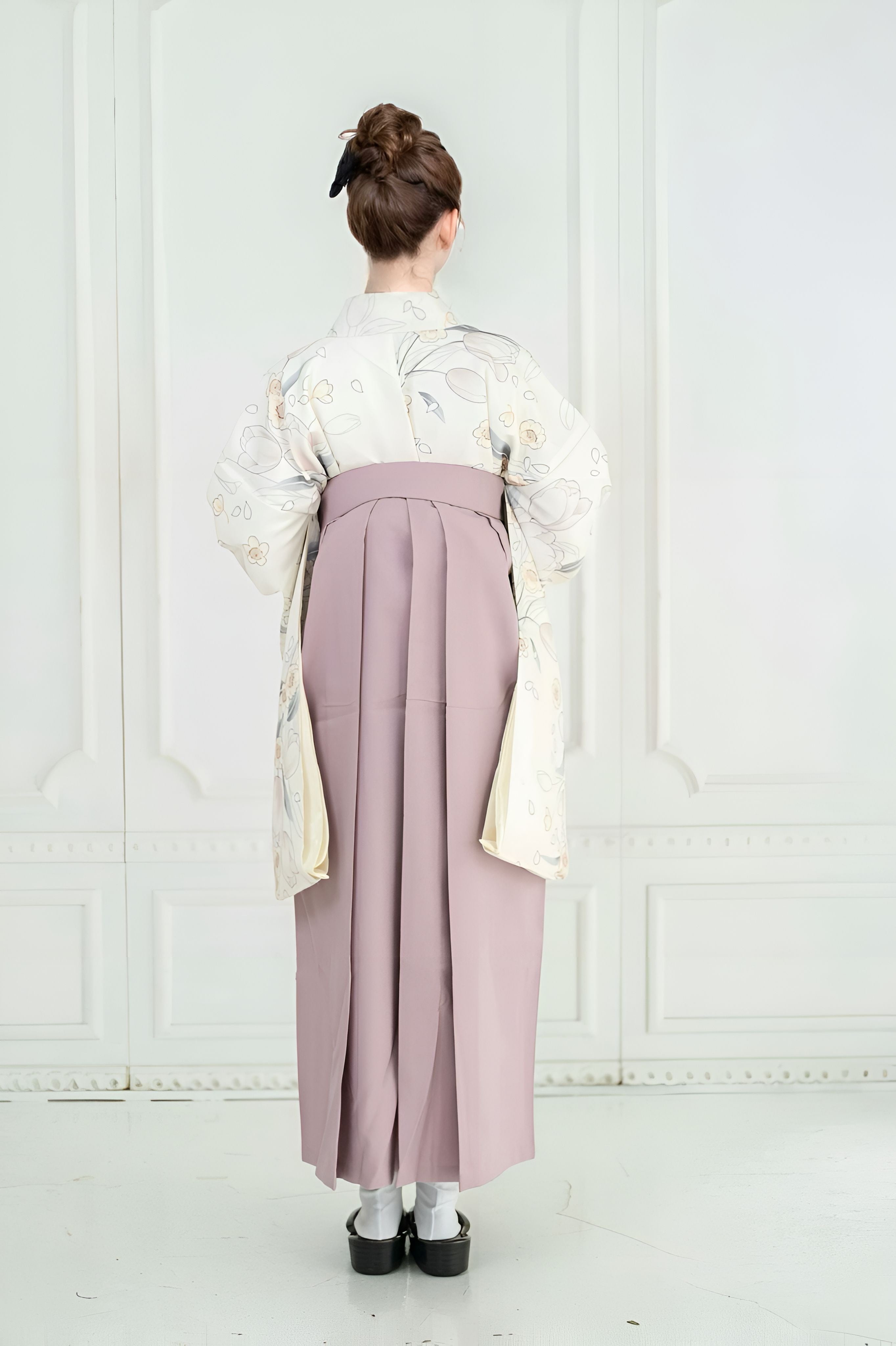 Kimono Sienne 卒業式袴3点セット 白 チューリップ 二尺袖着物 袴 黒