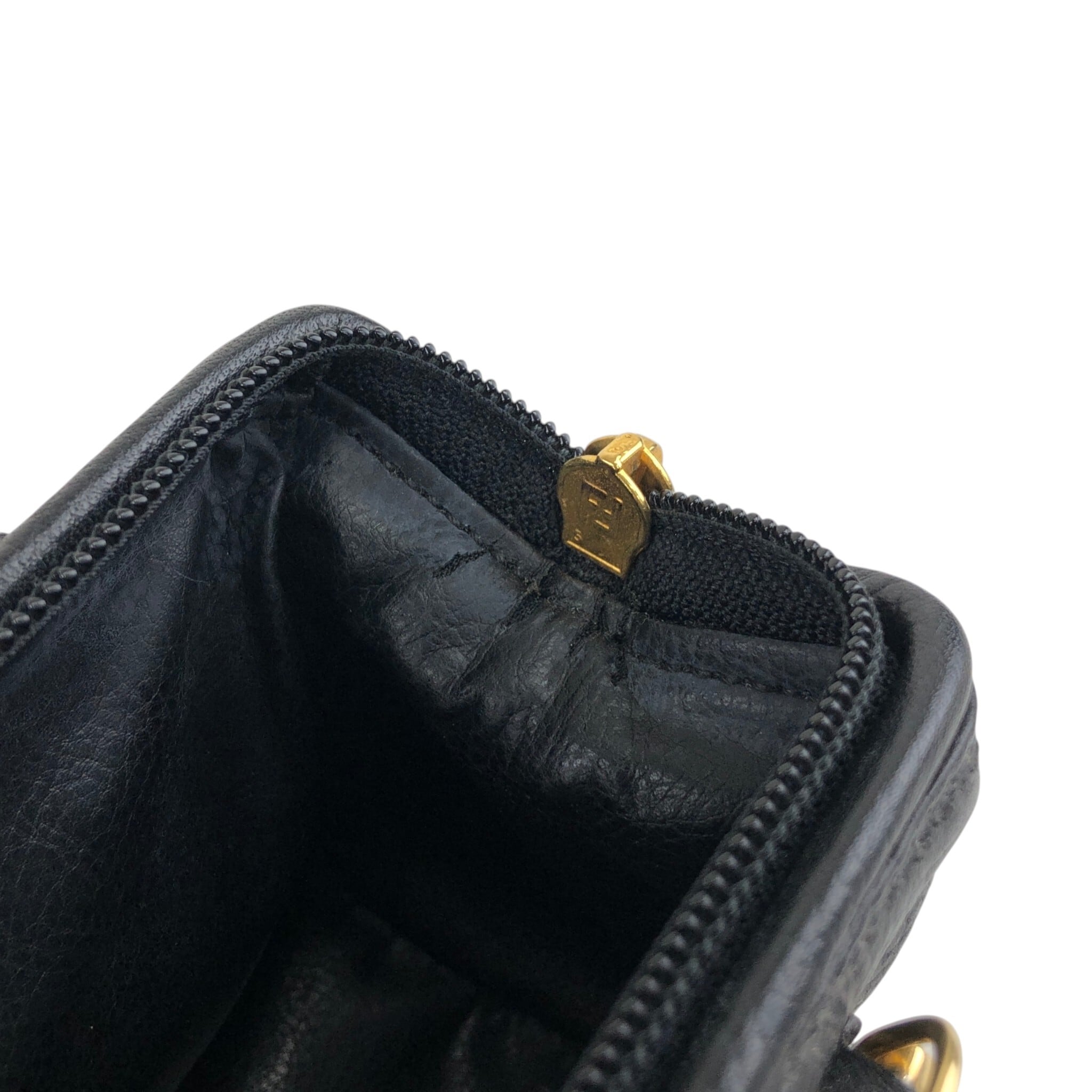 FENDI フェンディ ショルダーバッグ ブラック FFロゴ レザー 2WAY